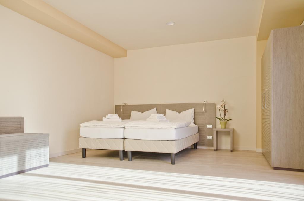 Hotel Kube Folgaria Ruang foto