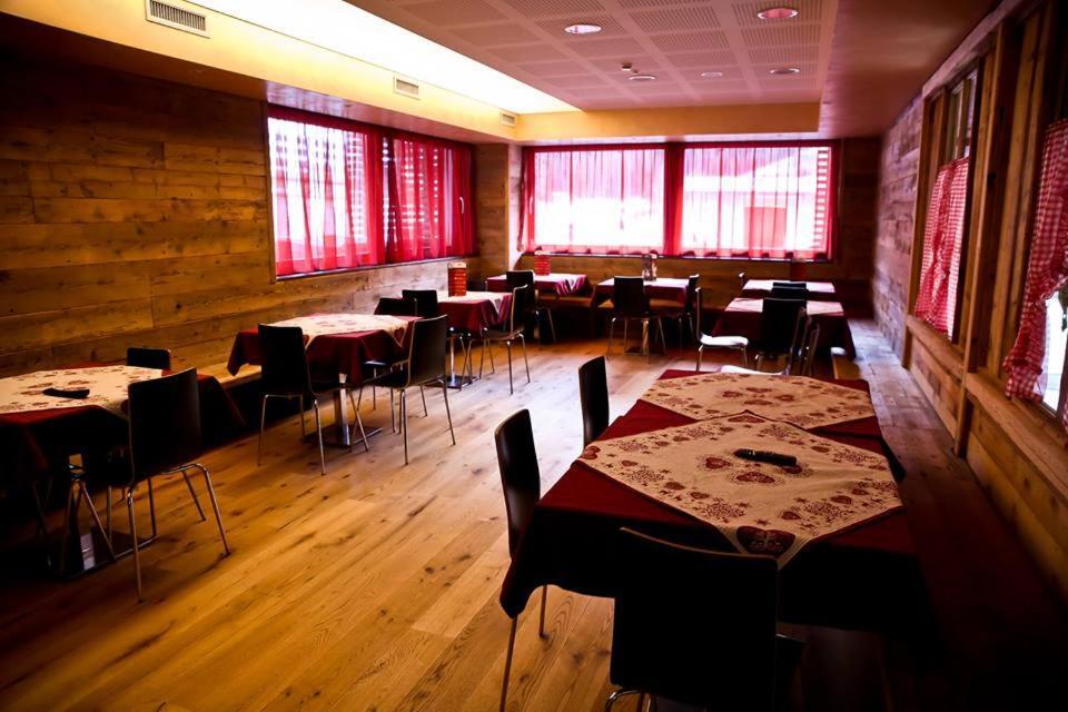 Hotel Kube Folgaria Bagian luar foto